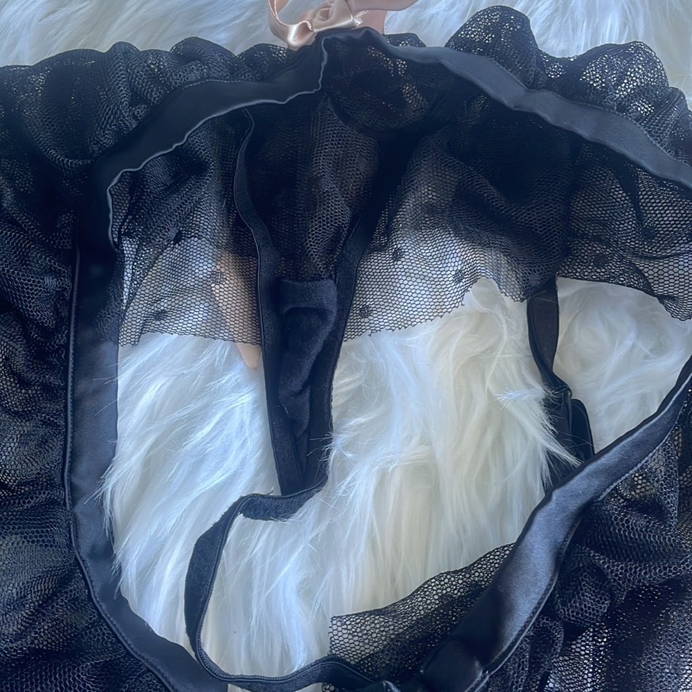 LaSenza garter panties - Picture 10 of 10